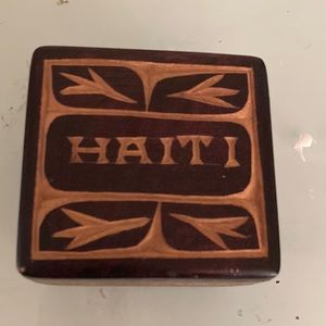 Vintage Folk Art Hand Carved Wooden Box & Lid Souvenir From HAITI 2” Tall